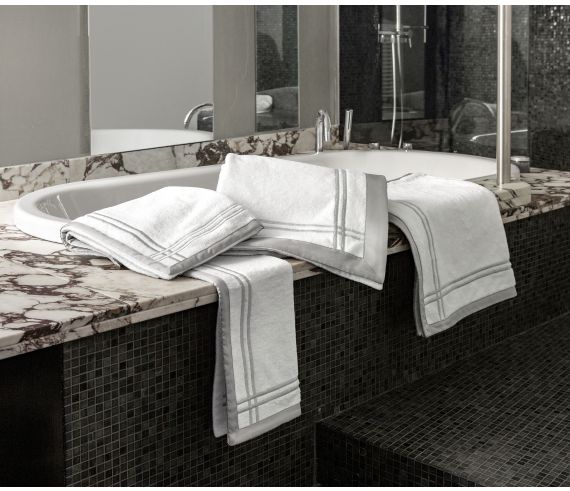 Sinfonia bath